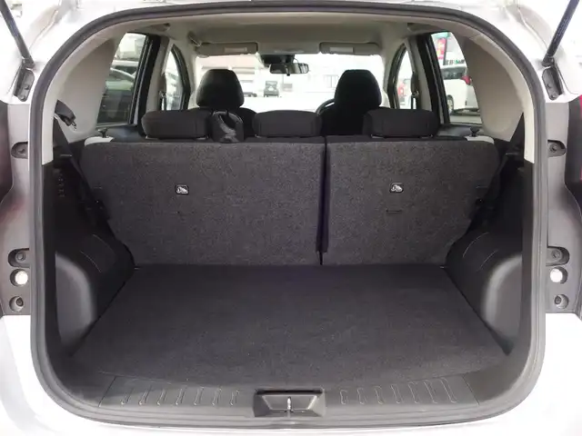 日産 ノート e－パワー B FOUR 山形県 2019(令1)年 8.5万km ブリリアントシルバー ４WD/衝突被害軽減システム/メモリナビ/　【CD BT AUX AM/FM】/バックカメラ/オートライト/アイドリングストップ/コーナーセンサー/電動格納ウィンカーミラー/フロアマット/スマートキー/ETC