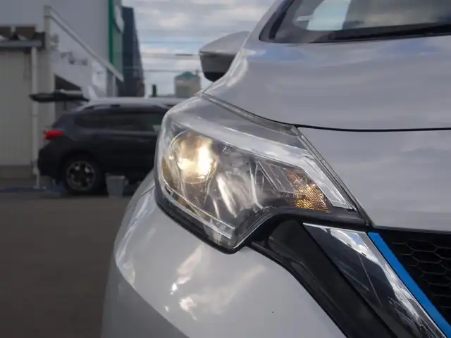 日産 ノート e－パワー B FOUR 山形県 2019(令1)年 8.5万km ブリリアントシルバー ４WD/衝突被害軽減システム/メモリナビ/　【CD BT AUX AM/FM】/バックカメラ/オートライト/アイドリングストップ/コーナーセンサー/電動格納ウィンカーミラー/フロアマット/スマートキー/ETC