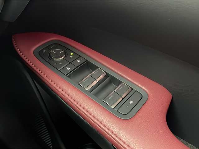 レクサス ＲＸ 350 Fスポーツ 愛知県 2025(令7)年 0.3万km グラファイトブラックガラスフレーク /ワンオーナー//サンルーフ　//オレンジキャリパー//デジタルインナーミラー　//純正21AW//純正ドライブレコーダー//メーカーナビ　//全方位カメラ//フルセグ/BT/USB/Miracast/AM/FM//ビルトインETC2.0　//パワーバックドア//アイドリングストップ　//nanoeX//LEDオートライト　//フォグ　//オートハイビーム//赤黒革 //パワーシート //シートヒーター //エアシート//革巻きステア　//ステアスイッチ　//ステアヒーター//パドルシフト　//DAC　//HUD　//パーキングアシスト//PCS/RSA/FCTA/RCTA//ACC/PDA/LCA/LDA/BSM/PKSB//フロアマット　//スマートキー　//プッシュスタート//保証書　//取説　//記録簿　//スペアキー