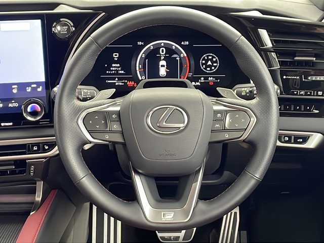 レクサス ＲＸ 350 Fスポーツ 愛知県 2025(令7)年 0.3万km グラファイトブラックガラスフレーク /ワンオーナー//サンルーフ　//オレンジキャリパー//デジタルインナーミラー　//純正21AW//純正ドライブレコーダー//メーカーナビ　//全方位カメラ//フルセグ/BT/USB/Miracast/AM/FM//ビルトインETC2.0　//パワーバックドア//アイドリングストップ　//nanoeX//LEDオートライト　//フォグ　//オートハイビーム//赤黒革 //パワーシート //シートヒーター //エアシート//革巻きステア　//ステアスイッチ　//ステアヒーター//パドルシフト　//DAC　//HUD　//パーキングアシスト//PCS/RSA/FCTA/RCTA//ACC/PDA/LCA/LDA/BSM/PKSB//フロアマット　//スマートキー　//プッシュスタート//保証書　//取説　//記録簿　//スペアキー