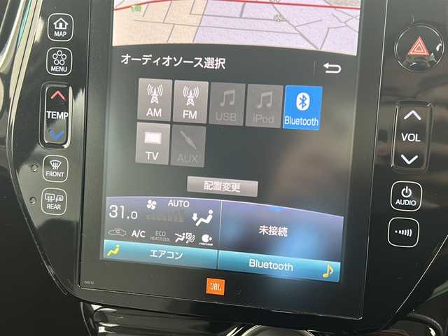トヨタ プリウス ＰＨＶ A プレミアムナビパッケージ 宮城県 2020(令2)年 4.6万km アティチュードブラックマイカ 禁煙車/ワンオーナー/後期型/5人乗り/ソーラー充電システム/パノラミックビューモニター/JBLプレミアムサウンド/トヨタセーフティセンス/・プリクラッシュセーフティ/・レーントレーシングアシスト/・オートハイビームアシスト/・アダプティブクルーズコントロール/・ヘッドアップディスプレイ/・ブラインドスポットモニター/駐車支援システム/純正11.6インチナビ/・USB.BT.AUX/フルセグTV/白本革シート/・D席パワーシート/・前席シートヒーター/エアシート/純正ドライブレコーダー（F）/ビルトインETC2.0/LEDヘッドライト/LEDフォグランプ/ステアリングヒーター/ステアリングスイッチ/プッシュスタート/スマートキー/純正17インチアルミホイール/純正フロアマット/トノカバー
