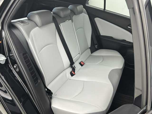 トヨタ プリウス ＰＨＶ A プレミアムナビパッケージ 宮城県 2020(令2)年 4.6万km アティチュードブラックマイカ 禁煙車/ワンオーナー/後期型/5人乗り/ソーラー充電システム/パノラミックビューモニター/JBLプレミアムサウンド/トヨタセーフティセンス/・プリクラッシュセーフティ/・レーントレーシングアシスト/・オートハイビームアシスト/・アダプティブクルーズコントロール/・ヘッドアップディスプレイ/・ブラインドスポットモニター/駐車支援システム/純正11.6インチナビ/・USB.BT.AUX/フルセグTV/白本革シート/・D席パワーシート/・前席シートヒーター/エアシート/純正ドライブレコーダー（F）/ビルトインETC2.0/LEDヘッドライト/LEDフォグランプ/ステアリングヒーター/ステアリングスイッチ/プッシュスタート/スマートキー/純正17インチアルミホイール/純正フロアマット/トノカバー