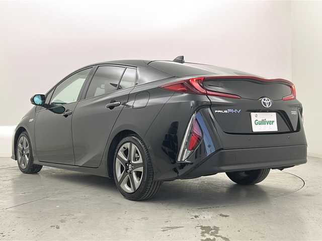 トヨタ プリウス ＰＨＶ A プレミアムナビパッケージ 宮城県 2020(令2)年 4.6万km アティチュードブラックマイカ 禁煙車/ワンオーナー/後期型/5人乗り/ソーラー充電システム/パノラミックビューモニター/JBLプレミアムサウンド/トヨタセーフティセンス/・プリクラッシュセーフティ/・レーントレーシングアシスト/・オートハイビームアシスト/・アダプティブクルーズコントロール/・ヘッドアップディスプレイ/・ブラインドスポットモニター/駐車支援システム/純正11.6インチナビ/・USB.BT.AUX/フルセグTV/白本革シート/・D席パワーシート/・前席シートヒーター/エアシート/純正ドライブレコーダー（F）/ビルトインETC2.0/LEDヘッドライト/LEDフォグランプ/ステアリングヒーター/ステアリングスイッチ/プッシュスタート/スマートキー/純正17インチアルミホイール/純正フロアマット/トノカバー