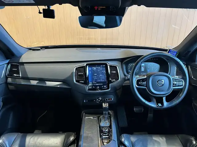 ボルボ ＸＣ９０ T6 AWD Rデザイン 宮城県 2016(平28)年 4.4万km オニキスブラックP ワンオーナー/ポールスターパフォーマンスパッケージ/アダプティブクルーズコントロール/レーンキープアシスト/BLIS/クロストラフィックアラート/純正ナビゲーションシステム/フルセグTV/サラウンドビューカメラ/ブラックレザーシート/シートヒーター/メモリ機能付きパワーシート/LEDヘッドライト/純正22インチAW/スマートキー/パワーバックドア/液晶メーターパネル/ETC車載器/ドライブレコーダー