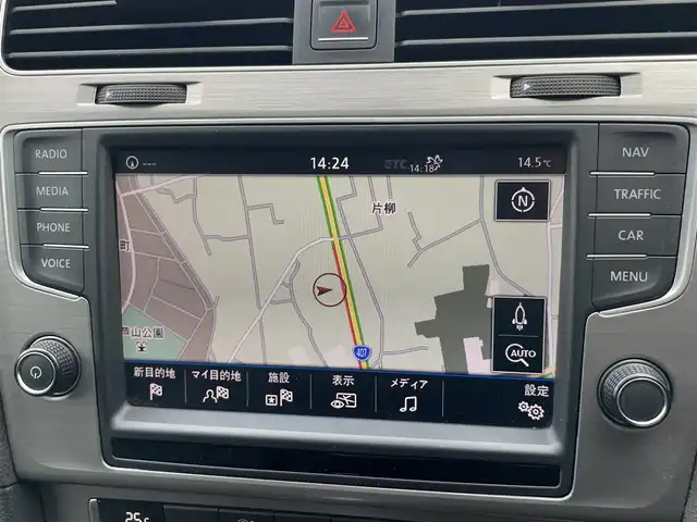 フォルクスワーゲン ゴルフ TSIコンフォートライン 埼玉県 2017(平29)年 6.2万km 赤 ・純正ナビ（Bluetooth/CD/DVD/USB）/・レーダークルーズコントロール/・衝突軽減ブレーキ/・ドライブレコーダー/・パドルシフト/・バックカメラ/・ETC/・アイドリングストップ/・コーナーセンサー