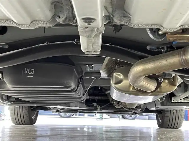 トヨタ ノア S－Z 滋賀県 2023(令5)年 1.5万km ホワイトパールクリスタルシャイン 10.5型ディスプレイオーディオ（コネクティッドナビ対応）Plus/（CD/DVD/BT/フルセグTV/AppleCarplay/AndroidAuto/Miracast/HDMI）/トヨタセーフティセンス/・プリクラッシュセーフティ（前方衝突回避支援）/・レーントレーシングアシスト（LTA）/・レーンディパーチャーアラート（LDA）/・レーダークルーズコントロール（全車速追従式）/・アダプティブハイビームシステム（AHS）/・ロードサインアシスト（RSA）/パノラミックビューモニター/ビルトインETC/デジタルインナーミラー/快適利便パッケージHigh/・ハンズフリー デュアルパワースライドドア/・パワーバックドア/・「ナノイー X」（空調／空気清浄関連機能） /・ステアリングヒーター（ハンドルヒーター） /・2列目シートヒーター/オットマン/アームレスト/トヨタチームメイト アドバンストパーク/ハーフレザーシート/前席シートヒーター/LEDヘッドライト/純正フロアマット/純正17インチAW