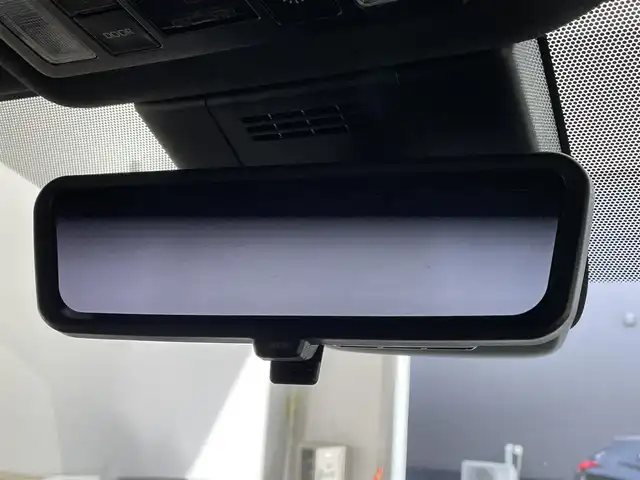 トヨタ ノア S－Z 滋賀県 2023(令5)年 1.5万km ホワイトパールクリスタルシャイン 10.5型ディスプレイオーディオ（コネクティッドナビ対応）Plus/（CD/DVD/BT/フルセグTV/AppleCarplay/AndroidAuto/Miracast/HDMI）/トヨタセーフティセンス/・プリクラッシュセーフティ（前方衝突回避支援）/・レーントレーシングアシスト（LTA）/・レーンディパーチャーアラート（LDA）/・レーダークルーズコントロール（全車速追従式）/・アダプティブハイビームシステム（AHS）/・ロードサインアシスト（RSA）/パノラミックビューモニター/ビルトインETC/デジタルインナーミラー/快適利便パッケージHigh/・ハンズフリー デュアルパワースライドドア/・パワーバックドア/・「ナノイー X」（空調／空気清浄関連機能） /・ステアリングヒーター（ハンドルヒーター） /・2列目シートヒーター/オットマン/アームレスト/トヨタチームメイト アドバンストパーク/ハーフレザーシート/前席シートヒーター/LEDヘッドライト/純正フロアマット/純正17インチAW