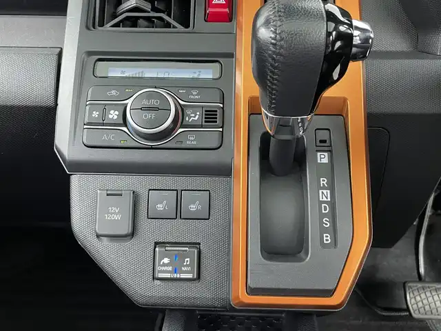 ダイハツ タフト G ターボ 大分県 2020(令2)年 5.6万km フォレストカーキメタリック 衝突被害軽減ブレーキ/純正ナビTV/（NMZK-W72D/CD/DVD/Bluetooth/フルセグTV)/純正バックカメラ/純正ドライブレコーダー/純正セキュリティアラーム/純正15インチアルミ/純正LEDオートライト/純正LEDフォグ/純正フロアマット/シートカバー/パノラマガラスルーフ/アダプティブクルーズコントロール/レーンキープアシスト/オートマチックハイビーム/クリアランスソナー/前席シートヒーター/本革巻ハンドル/オートエアコン/スマートキー/プッシュエンジンスタート/スペアキー、新車時保証書、取扱い説明書