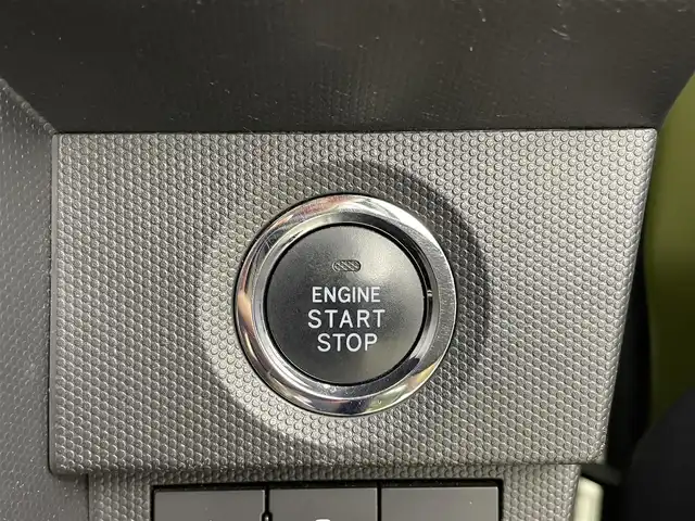 ダイハツ タフト G ターボ 大分県 2020(令2)年 5.6万km フォレストカーキメタリック 衝突被害軽減ブレーキ/純正ナビTV/（NMZK-W72D/CD/DVD/Bluetooth/フルセグTV)/純正バックカメラ/純正ドライブレコーダー/純正セキュリティアラーム/純正15インチアルミ/純正LEDオートライト/純正LEDフォグ/純正フロアマット/シートカバー/パノラマガラスルーフ/アダプティブクルーズコントロール/レーンキープアシスト/オートマチックハイビーム/クリアランスソナー/前席シートヒーター/本革巻ハンドル/オートエアコン/スマートキー/プッシュエンジンスタート/スペアキー、新車時保証書、取扱い説明書