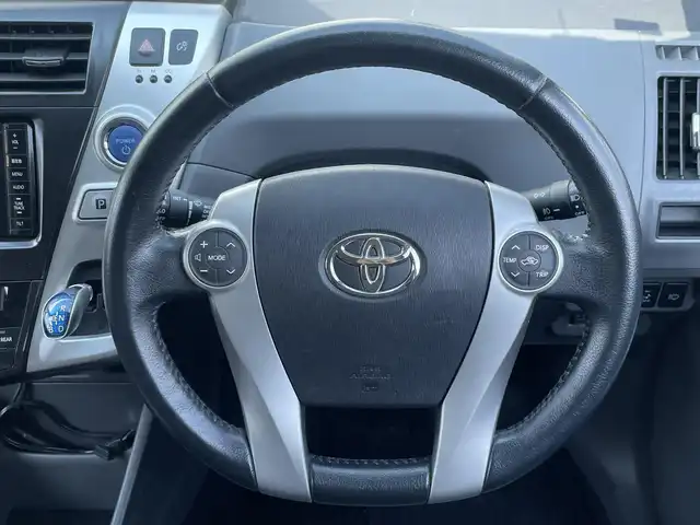 トヨタ プリウス α S ツーリングセレクション 三重県 2013(平25)年 9.9万km グレーメタリック (株)IDOMが運営する【じしゃロン四日市店】の自社ローン専用車両になります。こちらは現金またはオートローンご利用時の価格です。自社ローンご希望の方は別途その旨お申付け下さい/社外SDナビ/フルセグTV/（CD/DVD/AM/FM/BT/SD/USB）/バックカメラ/ETC/ステアリングスイッチ/オートエアコン/エンジンプッシュスタートボタン/電動格納ウィンカーミラー/カーテンエアバック