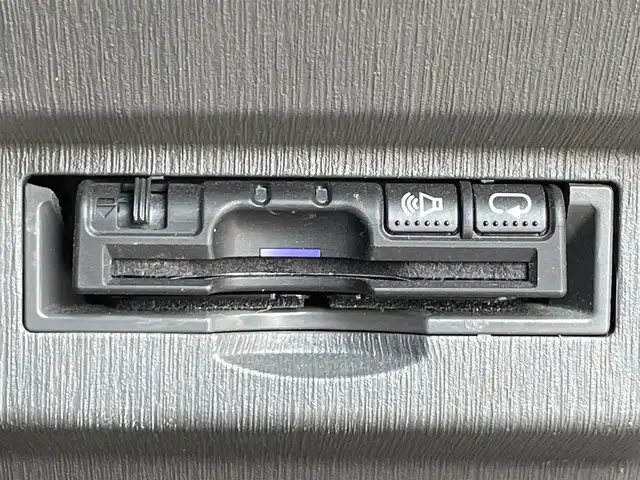 トヨタ プリウス α S ツーリングセレクション 三重県 2013(平25)年 9.9万km グレーメタリック (株)IDOMが運営する【じしゃロン四日市店】の自社ローン専用車両になります。こちらは現金またはオートローンご利用時の価格です。自社ローンご希望の方は別途その旨お申付け下さい/社外SDナビ/フルセグTV/（CD/DVD/AM/FM/BT/SD/USB）/バックカメラ/ETC/ステアリングスイッチ/オートエアコン/エンジンプッシュスタートボタン/電動格納ウィンカーミラー/カーテンエアバック