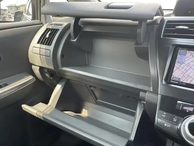 トヨタ プリウス α S ツーリングセレクション 三重県 2013(平25)年 9.9万km グレーメタリック (株)IDOMが運営する【じしゃロン四日市店】の自社ローン専用車両になります。こちらは現金またはオートローンご利用時の価格です。自社ローンご希望の方は別途その旨お申付け下さい/社外SDナビ/フルセグTV/（CD/DVD/AM/FM/BT/SD/USB）/バックカメラ/ETC/ステアリングスイッチ/オートエアコン/エンジンプッシュスタートボタン/電動格納ウィンカーミラー/カーテンエアバック