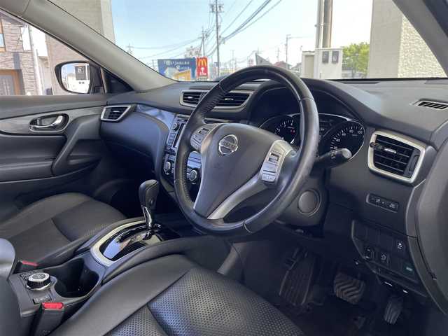 日産 エクストレイル 20X 三重県 2015(平27)年 8.1万km ダイヤモンドブラック 登録時80719km/禁煙車/純正７インチSDナビ/・フルセグ・CD/DVD・AUX・USB・AM/FM/全方位カメラ/クルーズコントロール/BSM/前席シートヒーター/カプロンシート/ビルドインETC/ダウンヒルアシストコントロール/オールモード4×4-iシステム/前後コーナーセンサー/ルーフレール/LEDヘッドライト