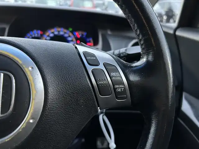 ホンダ オデッセイ アブソルート 静岡県 2005(平17)年 13.5万km ナイトホークブラックパール 純正ナビ/(CD/DVD)/TV/バックカメラ/クルーズコントロール/横滑り防止装置/ハーフレザー/リモコンキー/スペアキー×1/ETC/純正17インチアルミホイール/純正フロアマット/保証書/取扱説明書