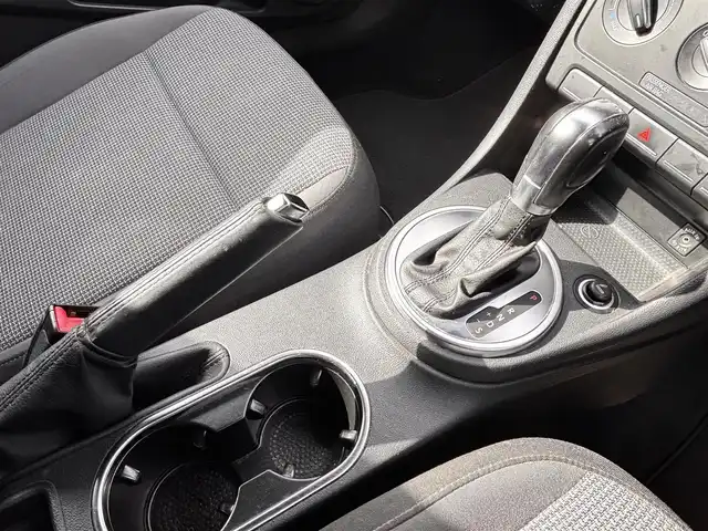 フォルクスワーゲン ザ・ビートル デザイン 熊本県 2014(平26)年 8.6万km グラシオーサブラウンメタリック 社外SDナビ（CN-R300D）/【フルセグTV/CD/DVD/SDオーディオ】/バックカメラ/純正16インチアルミホイール/HIDヘッドライト/ETC/ドライブレコーダー/フロアマット/取扱説明書/リモコンキー