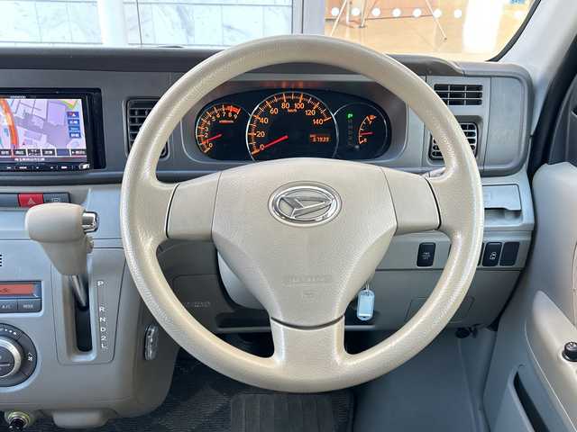 ダイハツ アトレー ワゴン カスタム ターボ RS リミテッド 埼玉県 2014(平26)年 6.8万km パールホワイトⅢ 社外ナビ/FM/AM/CD/DVD/BT/SD/iPod/USB/ETC/社外サス/片側スライド/純正フロア/電格ミラー/保証書/取説