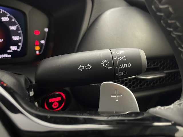 ホンダ ＺＲ－Ｖ ハイブリッド e:HEV Z 愛知県 2024(令6)年 0.3万km プラチナホワイトパール 純正9インチナビ/マルチビューカメラシステム/フルセグTV・Bluetooth/BOSEサウンド/ワイヤレス充電器/ETC2.0/本革シート/運転席助手席パワーシート/運転席助手席シートヒーター/ハンズフリーアクセステールゲート/純正18インチアルミホイール/ホンダセンシング/衝突軽減ブレーキ/先行車発進お知らせ/歩行者事故低減ステアリング/路外逸脱抑制/標識認識/渋滞追従機能付アダプティブクルーズコントロール/車線維持支援システム/トラフィックジャムアシスト(渋滞運転支援)/ブラインドスポットインフォメーション/後退出庫サポート/ヒルディセントコントロール/アダプティブドライビングビーム/LEDヘッドライト/オートライト/革巻きステアリング/パドルシフト/スマートキー/プッシュスタート/スペアキー/保証書・取扱説明書