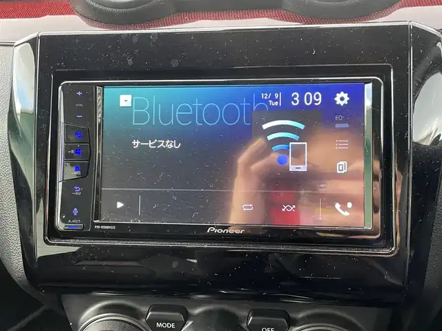 スズキ スイフト スポーツ 島根県 2023(令5)年 3.3万km ピュアホワイトP 純正ディスプレイオーディオ　/(AM/FM/DVD再生/Ｂｌｕｅｔｏｏｔｈ接続)/スズキ セーフティ サポート　/・デュアルセンサーブレーキサポートII/・ペダル踏み間違い時加速抑制機能/・車線逸脱抑制機能/・アダプティブクルーズコントロール/ブラインドスポットモニター/後方コーナーセンサー/運転席シートヒーター/パドルシフト/スマートキー/純正ＬＥＤヘッドライト　/純正１７インチアルミホイール/純正フロアマット