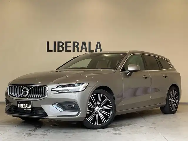 ボルボ Ｖ６０ T5 インスクリプション 熊本県 2019(令1)年 4.3万km ぺブルグレー ・純正ナビ（CD/BT/USB/AppleCarPlay/AndroidAuto）/・フルセグTV /・360度カメラ /・茶革シート /・パワーシート(D/N)/・シートヒーター(D/N)/・シートメモリー(D/N) /・harmankardonサウンド/・シティセーフティ /・レーンキープアシスト/・ACC /・HUD/・ブラインドスポットモニター/・パワーバックドア /・コーナーセンサー/・タイヤ空気圧センサー