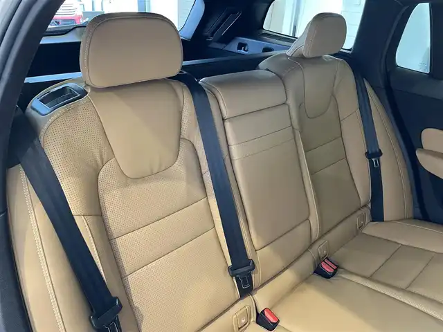 ボルボ Ｖ６０ T5 インスクリプション 熊本県 2019(令1)年 4.3万km ぺブルグレー ・純正ナビ（CD/BT/USB/AppleCarPlay/AndroidAuto）/・フルセグTV /・360度カメラ /・茶革シート /・パワーシート(D/N)/・シートヒーター(D/N)/・シートメモリー(D/N) /・harmankardonサウンド/・シティセーフティ /・レーンキープアシスト/・ACC /・HUD/・ブラインドスポットモニター/・パワーバックドア /・コーナーセンサー/・タイヤ空気圧センサー