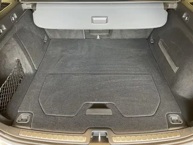 ボルボ Ｖ６０ T5 インスクリプション 熊本県 2019(令1)年 4.3万km ぺブルグレー ・純正ナビ（CD/BT/USB/AppleCarPlay/AndroidAuto）/・フルセグTV /・360度カメラ /・茶革シート /・パワーシート(D/N)/・シートヒーター(D/N)/・シートメモリー(D/N) /・harmankardonサウンド/・シティセーフティ /・レーンキープアシスト/・ACC /・HUD/・ブラインドスポットモニター/・パワーバックドア /・コーナーセンサー/・タイヤ空気圧センサー