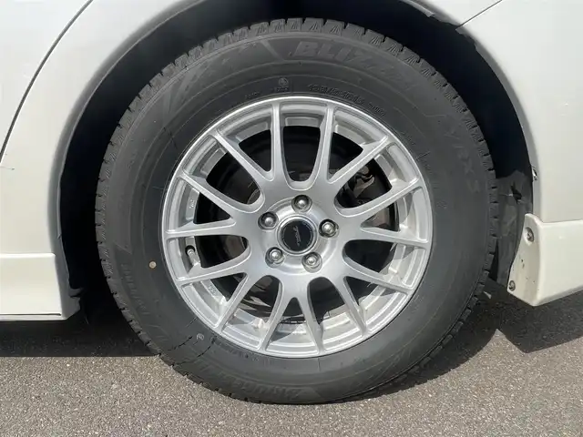スバル インプレッサ スポーツ 2．0i－S アイサイト 秋田県 2014(平26)年 12.1万km サテンホワイトパール 社外ナビ/衝突軽減システム/４WD/フルセグ/バックカメラ/社外アルミ/スマートキー/前席パワーシート/クルーズコントロール/アイドリングストップ/レーンキープアシスト/プッシュスタート/ドライブレコーダー/ETC/MTモード付AT/純正フロアマット/純正ドアバイザー/パドルシフト/ステアリングスイッチ/オートエアコン/オートライト/パワーステアリング/パワーウィンドウ/横滑り防止/電動格納ウィンカーミラー/保証書/取扱説明書/記録簿