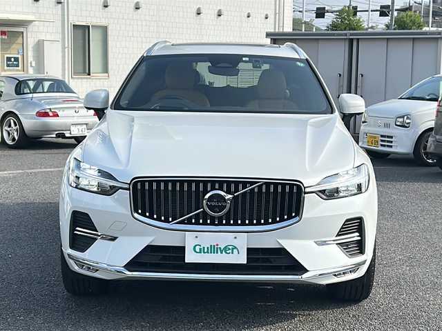 ボルボ ボルボ ＸＣ６０ アルティメット B5 AWD 東京都 2022(令4)年 3.2万km クリスタルホワイトP ワンオーナー/アイドリングストップ/クルーズコントロール/サンルーフ/プッシュスタート/ETC/Bluetooth/4WD/ミュージックプレイヤー接続（AppleCarPlay）/バックカメラ/スペアキー/過給機（ターボ）/カーテンエアバック