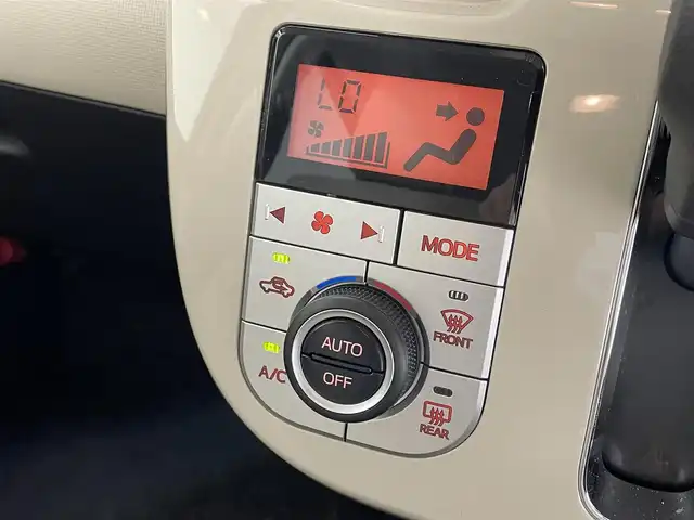 ダイハツ ムーヴ キャンバス G メイクアップ リミテッド　SAⅢ 滋賀県 2021(令3)年 3.9万km パールホワイトⅢ/ナチュラルベージュマイカメタリック 2トーン 禁煙車/社外7インチナビ【CD/DVD/Bluetooth】/全方位カメラ/衝突被害軽減システム/両側パワースライドドア/シートヒーター/ETC/アイドリングストップ/オートライト/オートハイビーム/ステアリングスイッチ/プッシュスタート/スマートキー