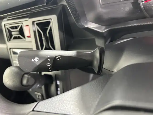 ダイハツ タフト X 佐賀県 2024(令6)年 3.2万km サンドベージュメタリック 純正8型ディスプレイオーディオ/ＡＭ/ＦＭ/Bluetooth/フルセグTV/アンドロイドオート/Apple Carplay/バックカメラ/衝突被害軽減システム/レーンアシスト/コーナーセンサー/ビルトインETC/LEDヘッドライト/オートエアコン/盗難防止装置/横滑り防止装置/車線逸脱警報/オートライト/オートマチックハイビーム/スマートキー/プッシュスタート/電子パーキング/オートブレーキホールド/純正フロアマット/純正15インチアルミホイール	/ステアリングスイッチ/電動格納ミラー