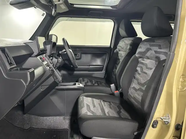 ダイハツ タフト X 佐賀県 2024(令6)年 3.2万km サンドベージュメタリック 純正8型ディスプレイオーディオ/ＡＭ/ＦＭ/Bluetooth/フルセグTV/アンドロイドオート/Apple Carplay/バックカメラ/衝突被害軽減システム/レーンアシスト/コーナーセンサー/ビルトインETC/LEDヘッドライト/オートエアコン/盗難防止装置/横滑り防止装置/車線逸脱警報/オートライト/オートマチックハイビーム/スマートキー/プッシュスタート/電子パーキング/オートブレーキホールド/純正フロアマット/純正15インチアルミホイール	/ステアリングスイッチ/電動格納ミラー