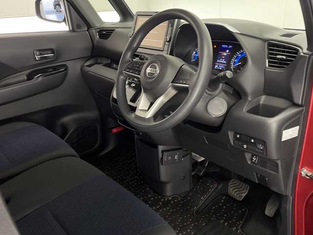 日産 ルークス ハイウェイスター X 宮崎県 2020(令2)年 2.5万km スパークリングレッド/ブラック エマ―ジェンシーブレーキ/車線逸脱警報/先行車発進お知らせ/オートマチックハイビーム/速度標識表示/道路標識表示/ふらつき警報/クリアランスソナー/純正9インチSDナビ/フルセグTV/CD/DVD/Bluetooth/アラウンドビューモニター/片側パワースライドドア/ハンズフリーオートスライドドア/LEDヘッドライト/（前）純正ドライブレコーダー（DJ4-D）/（後）社外ドライブレコーダー（SN-R12d）/プラズマクラスター搭載リヤシーリングファン/純正14インチAW/ETC