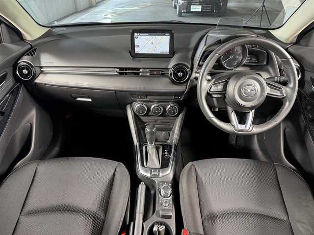 マツダ デミオ 13S ツーリング 広島県 2017(平29)年 6.7万km ディープクリスタルブルーマイカ スマートシティブレーキサポート/レーンキープアシスト/ブラインドスポットモニター/マツダコネクトナビ/CD/DVD/フルセグTV/Bluetooth/バックカメラ /ヘッドアップディスプレイ/ステアリングリモコン/前席シートヒーター/LEDオートライト/トノカバー/ドアバイザー/スマートキー/プッシュスタート/スペアキー