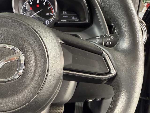 マツダ デミオ 13S ツーリング 広島県 2017(平29)年 6.7万km ディープクリスタルブルーマイカ スマートシティブレーキサポート/レーンキープアシスト/ブラインドスポットモニター/マツダコネクトナビ/CD/DVD/フルセグTV/Bluetooth/バックカメラ /ヘッドアップディスプレイ/ステアリングリモコン/前席シートヒーター/LEDオートライト/トノカバー/ドアバイザー/スマートキー/プッシュスタート/スペアキー