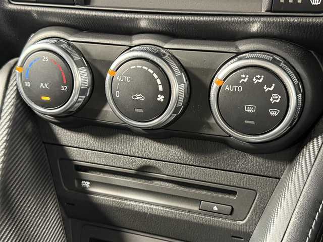 マツダ デミオ 13S ツーリング 広島県 2017(平29)年 6.7万km ディープクリスタルブルーマイカ スマートシティブレーキサポート/レーンキープアシスト/ブラインドスポットモニター/マツダコネクトナビ/CD/DVD/フルセグTV/Bluetooth/バックカメラ /ヘッドアップディスプレイ/ステアリングリモコン/前席シートヒーター/LEDオートライト/トノカバー/ドアバイザー/スマートキー/プッシュスタート/スペアキー