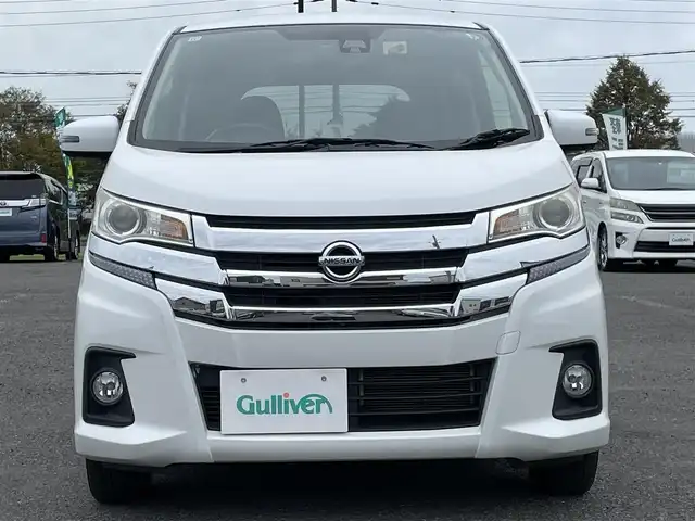 日産 デイズ ハイウェイスターX 道央・札幌 2016(平28)年 4.9万km ホワイトパール 4WD/純正ディーラーOPナビ/AM/FM/BT/SD/ DVD/フルセグ/衝突被害軽減ブレーキ/横滑り防止装置/バックカメラ/サイドカメラ/フロントカメラ/全方位カメラ/ETC/ドライブレコーダー/アイドリングストップ/D席シートヒーター/革巻きステアリング/プッシュスタート/スマートキー/キセノンヘッドライト/オートライト/オートマチックハイビーム/フォグランプ/電動格納ミラー/ウィンカーミラー/純正フロアマット/スペアキー