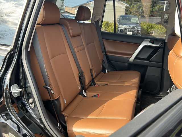 トヨタ ランドクルーザー プラド TX-L 70thアニバーサリーLTD 京都府 2022(令4)年 6.9万km ブラック ワンオーナー/サンルーフ/タンレザーシート/アルパイン9インチナビ【X9NX】/・フルセグTV/・バックカメラ/・CD/DVD/SD/USB/・apple car play/・アンドロイドオート/プリクラッシュセーフティ/オートクルーズコントロール/LEDヘッドランプ/オートライト/オートマチックビーム/前席パワーシート(シートヒーター/クーラー)/純正18インチAW/純正フロアマット/前後ドライブレコーダー/ドアバイザー/ETC/保証書/取扱説明書