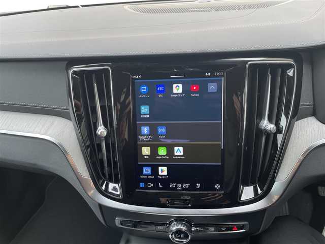 ボルボ ボルボ Ｖ６０ アルティメット B4 大阪府 2023(令5)年 1.8万km シルバー ワンオーナー/ｈａｒｍａｎｋａｒｄｏｎ　/純正ｇｏｏｇｌｅ9インチナビ/ヘッドアップディスプレイ/アラウンドビューモニター/ブラインドスポットモニター/前席メモリシート/前席パワーシート/前席ヒートシート/前席エアシート/ハンドルヒーター/電動リアゲート/前後コーナーセンサー/レーダークルーズコントロール/レーンキープアシスト/衝突被害軽減システム/横滑り防止装置/アイドリングストップ/プッシュスタート/スペアキー