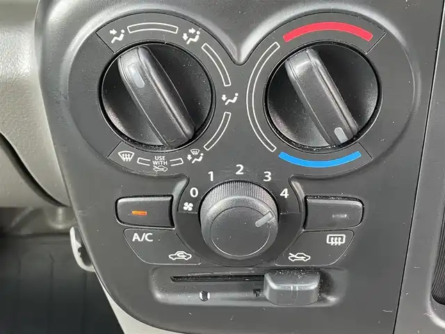 スズキ エブリイ PA 道央・札幌 2024(令6)年 1.1万km スペリアホワイト ・４WD/・ワンオーナー/・純正オーディオ/　FM/AM/・衝突軽減ブレーキ/・レーンキープアシスト/・横滑り防止装置/・クリアランスソナー/・オートライト/・アイドリングストップ/・ヘッドライトレベライザー/・純正フロアマット/・積込冬タイヤスチールホイールセット/・取扱説明書/・保証書/・スペアキー