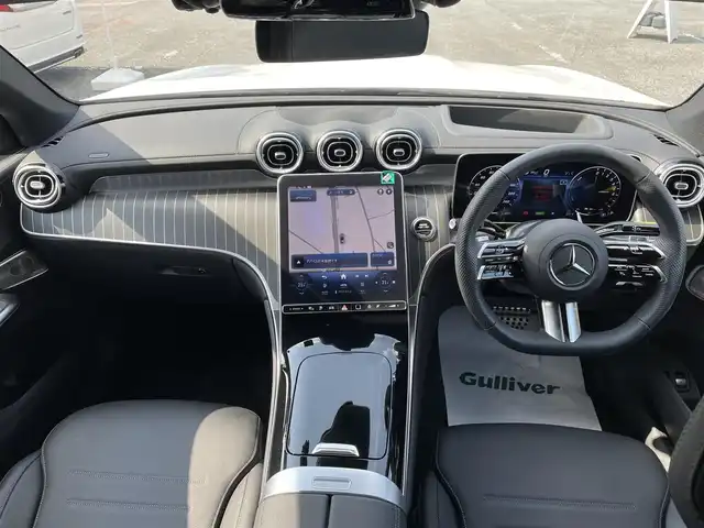 メルセデス・ベンツ Ｍ・ベンツ ＧＬＣ３５０ｅ 4マチック クーペスポーツ EDスター 千葉県 2024(令6)年 0.3万km ポーラホワイト ワンオーナー/AMGレザーエクスクルーシブパッケージ/黒レザーシート/360°カメラ/MBUXマルチメディアシステム/ARナビゲーション/前席パワーシート/全席シートヒーター/エレクトリックテールゲート/パーキングアシスト/アダプティブクルーズコントロール/アクティブブレーキアシスト/アクティブレーンキーピングアシスト/アクティブステアリングアシスト/アクティブレーンチェンジアシスト/アクティブディスタンスアシストコントロール/ブラインドスポットアシスト/トラフィックサインアシスト/ダイナミックロービームヘッドライト/ハローメルセデス/ブルメスターサウンドシステム/純正20インチアルミホイール/パドルシフト/ヘッドアップディスプレイ/キーレスゴー×2/純正前後ドライブレコーダー/パークトロニック/64色アンビエントライト/
