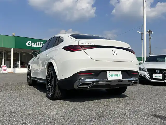 メルセデス・ベンツ Ｍ・ベンツ ＧＬＣ３５０ｅ 4マチック クーペスポーツ EDスター 千葉県 2024(令6)年 0.3万km ポーラホワイト ワンオーナー/AMGレザーエクスクルーシブパッケージ/黒レザーシート/360°カメラ/MBUXマルチメディアシステム/ARナビゲーション/前席パワーシート/全席シートヒーター/エレクトリックテールゲート/パーキングアシスト/アダプティブクルーズコントロール/アクティブブレーキアシスト/アクティブレーンキーピングアシスト/アクティブステアリングアシスト/アクティブレーンチェンジアシスト/アクティブディスタンスアシストコントロール/ブラインドスポットアシスト/トラフィックサインアシスト/ダイナミックロービームヘッドライト/ハローメルセデス/ブルメスターサウンドシステム/純正20インチアルミホイール/パドルシフト/ヘッドアップディスプレイ/キーレスゴー×2/純正前後ドライブレコーダー/パークトロニック/64色アンビエントライト/