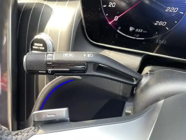 メルセデス・ベンツ Ｍ・ベンツ ＧＬＣ３５０ｅ 4マチック クーペスポーツ EDスター 千葉県 2024(令6)年 0.3万km ポーラホワイト ワンオーナー/AMGレザーエクスクルーシブパッケージ/黒レザーシート/360°カメラ/MBUXマルチメディアシステム/ARナビゲーション/前席パワーシート/全席シートヒーター/エレクトリックテールゲート/パーキングアシスト/アダプティブクルーズコントロール/アクティブブレーキアシスト/アクティブレーンキーピングアシスト/アクティブステアリングアシスト/アクティブレーンチェンジアシスト/アクティブディスタンスアシストコントロール/ブラインドスポットアシスト/トラフィックサインアシスト/ダイナミックロービームヘッドライト/ハローメルセデス/ブルメスターサウンドシステム/純正20インチアルミホイール/パドルシフト/ヘッドアップディスプレイ/キーレスゴー×2/純正前後ドライブレコーダー/パークトロニック/64色アンビエントライト/