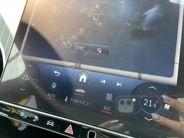 メルセデス・ベンツ Ｍ・ベンツ ＧＬＣ３５０ｅ 4マチック クーペスポーツ EDスター 千葉県 2024(令6)年 0.3万km ポーラホワイト ワンオーナー/AMGレザーエクスクルーシブパッケージ/黒レザーシート/360°カメラ/MBUXマルチメディアシステム/ARナビゲーション/前席パワーシート/全席シートヒーター/エレクトリックテールゲート/パーキングアシスト/アダプティブクルーズコントロール/アクティブブレーキアシスト/アクティブレーンキーピングアシスト/アクティブステアリングアシスト/アクティブレーンチェンジアシスト/アクティブディスタンスアシストコントロール/ブラインドスポットアシスト/トラフィックサインアシスト/ダイナミックロービームヘッドライト/ハローメルセデス/ブルメスターサウンドシステム/純正20インチアルミホイール/パドルシフト/ヘッドアップディスプレイ/キーレスゴー×2/純正前後ドライブレコーダー/パークトロニック/64色アンビエントライト/