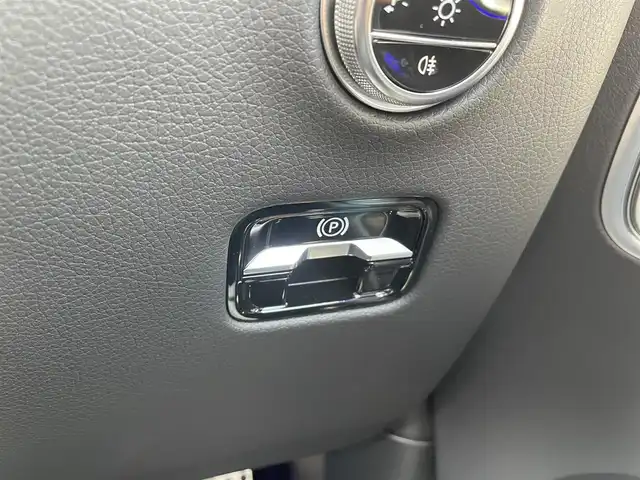 メルセデス・ベンツ Ｍ・ベンツ ＧＬＣ３５０ｅ 4マチック クーペスポーツ EDスター 千葉県 2024(令6)年 0.3万km ポーラホワイト ワンオーナー/AMGレザーエクスクルーシブパッケージ/黒レザーシート/360°カメラ/MBUXマルチメディアシステム/ARナビゲーション/前席パワーシート/全席シートヒーター/エレクトリックテールゲート/パーキングアシスト/アダプティブクルーズコントロール/アクティブブレーキアシスト/アクティブレーンキーピングアシスト/アクティブステアリングアシスト/アクティブレーンチェンジアシスト/アクティブディスタンスアシストコントロール/ブラインドスポットアシスト/トラフィックサインアシスト/ダイナミックロービームヘッドライト/ハローメルセデス/ブルメスターサウンドシステム/純正20インチアルミホイール/パドルシフト/ヘッドアップディスプレイ/キーレスゴー×2/純正前後ドライブレコーダー/パークトロニック/64色アンビエントライト/