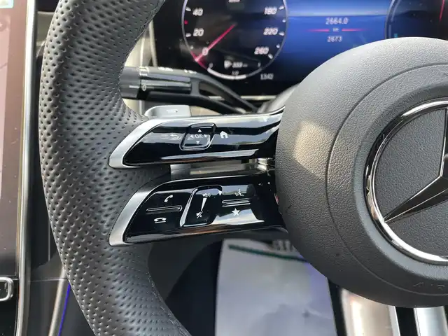 メルセデス・ベンツ Ｍ・ベンツ ＧＬＣ３５０ｅ 4マチック クーペスポーツ EDスター 千葉県 2024(令6)年 0.3万km ポーラホワイト ワンオーナー/AMGレザーエクスクルーシブパッケージ/黒レザーシート/360°カメラ/MBUXマルチメディアシステム/ARナビゲーション/前席パワーシート/全席シートヒーター/エレクトリックテールゲート/パーキングアシスト/アダプティブクルーズコントロール/アクティブブレーキアシスト/アクティブレーンキーピングアシスト/アクティブステアリングアシスト/アクティブレーンチェンジアシスト/アクティブディスタンスアシストコントロール/ブラインドスポットアシスト/トラフィックサインアシスト/ダイナミックロービームヘッドライト/ハローメルセデス/ブルメスターサウンドシステム/純正20インチアルミホイール/パドルシフト/ヘッドアップディスプレイ/キーレスゴー×2/純正前後ドライブレコーダー/パークトロニック/64色アンビエントライト/