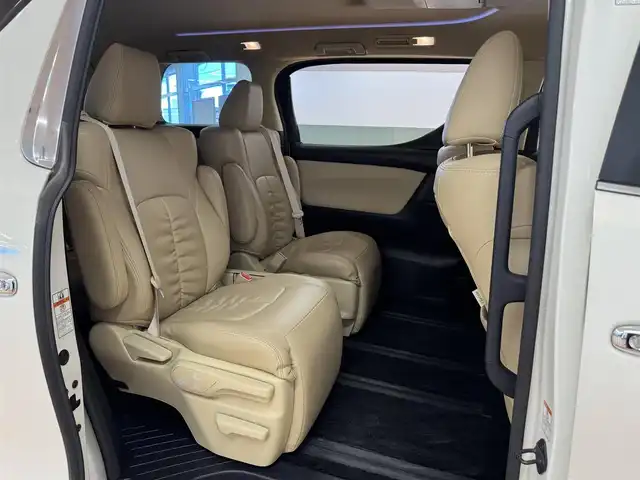 トヨタ アルファードハイブリット X 群馬県 2015(平27)年 8.9万km ラグジュアリーホワイトパールクリスタルシャインガラスフレーク 安全装備/・クリアランスソナー/・クルーズコントロール/・オートライト/社外10インチナビ/・AM/FM/AUX/SD/・Bluetooth/USB/・CD/DVD/MSV/バックカメラ/フリップダウンモニター/両側電動スライドドア/ETC/LEDヘッドライト/フォグランプ/純正ドアバイザー/純正フロアマット/スマートキー/プッシュスタート