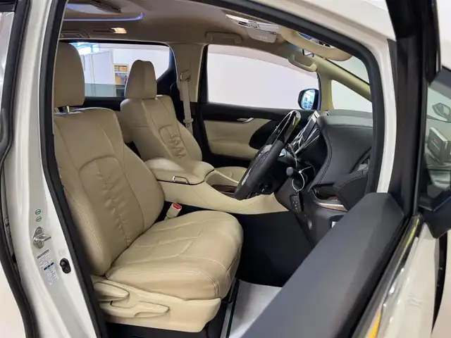 トヨタ アルファードハイブリット X 群馬県 2015(平27)年 8.9万km ラグジュアリーホワイトパールクリスタルシャインガラスフレーク 安全装備/・クリアランスソナー/・クルーズコントロール/・オートライト/社外10インチナビ/・AM/FM/AUX/SD/・Bluetooth/USB/・CD/DVD/MSV/バックカメラ/フリップダウンモニター/両側電動スライドドア/ETC/LEDヘッドライト/フォグランプ/純正ドアバイザー/純正フロアマット/スマートキー/プッシュスタート