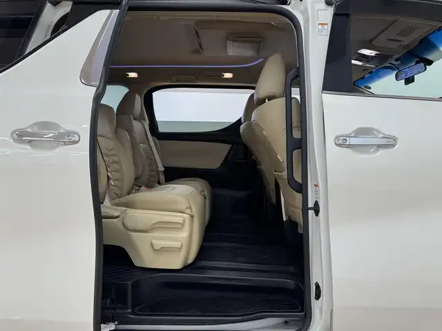 トヨタ アルファードハイブリット X 群馬県 2015(平27)年 8.9万km ラグジュアリーホワイトパールクリスタルシャインガラスフレーク 安全装備/・クリアランスソナー/・クルーズコントロール/・オートライト/社外10インチナビ/・AM/FM/AUX/SD/・Bluetooth/USB/・CD/DVD/MSV/バックカメラ/フリップダウンモニター/両側電動スライドドア/ETC/LEDヘッドライト/フォグランプ/純正ドアバイザー/純正フロアマット/スマートキー/プッシュスタート