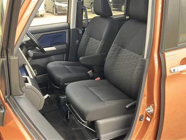 トヨタ ルーミー カスタムG S 道央・札幌 2018(平30)年 3万km ブラックマイカメタリック/ブリリアントカッパークリスタルマイカ 2トーン ワンオーナー//HDDナビ//フルセグテレビ//バックカメラ//アイドリングストップ//クルーズコントロール//プッシュスタート//両側パワースライドドア//ETC//オートライト//ドライブレコーダー//シートヒーター//エンジンスターター