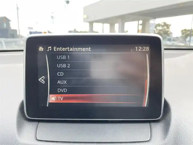 マツダ デミオ XD ツーリング 三重県 2016(平28)年 9万km スノーフレイクホワイトパールマイカ 登録時89478km/禁煙車/純正メーカーオプションナビ/・フルセグ・Ｂｌｕｅｔｏｏｔｈ・CD/DVD・AUX/・USB・SD・AM/FM/クルーズコントロール/前席シートヒーター/バックカメラ/パドルシフト/バックカメラ/衝突軽減ブレーキ/ビルドインＥＴＣ/ターボ/軽油/純正１６インチアルミホイール/HUD/簡易MTモード付ATシフト/アイドリングストップ/LEDヘッドライト/純正フロアマット