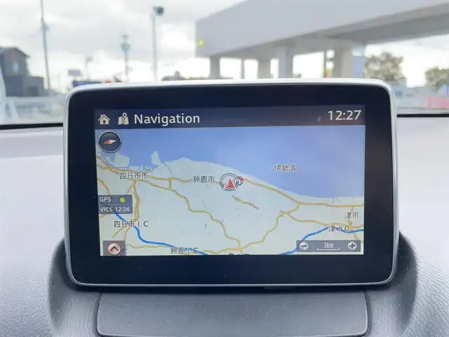 マツダ デミオ XD ツーリング 三重県 2016(平28)年 9万km スノーフレイクホワイトパールマイカ 登録時89478km/禁煙車/純正メーカーオプションナビ/・フルセグ・Ｂｌｕｅｔｏｏｔｈ・CD/DVD・AUX/・USB・SD・AM/FM/クルーズコントロール/前席シートヒーター/バックカメラ/パドルシフト/バックカメラ/衝突軽減ブレーキ/ビルドインＥＴＣ/ターボ/軽油/純正１６インチアルミホイール/HUD/簡易MTモード付ATシフト/アイドリングストップ/LEDヘッドライト/純正フロアマット